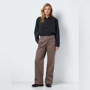 Nwot NOISY MAY Brown Leopard Print Straight Leg Jeans